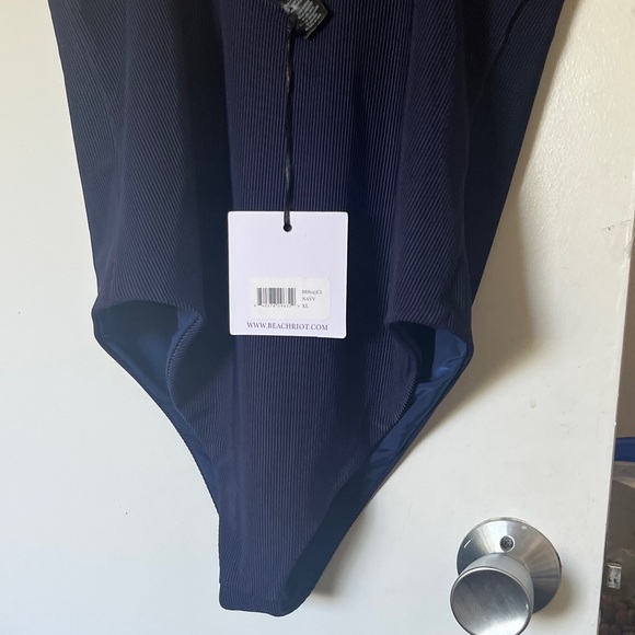 NWT Nordstrom navy maillot One Piece silky ribbed Swimsuit excellent soft feel - Picture 10 of 14